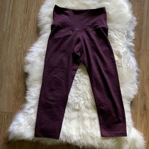 Old Navy active legging crop burgundy XS